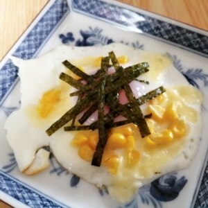 朝食♪コーンチーズの目玉焼き